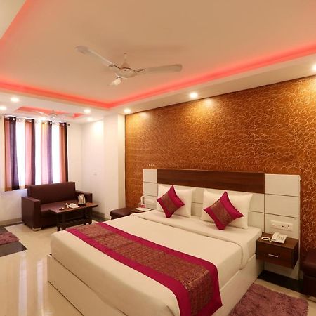 Hotel Classic New Delhi Ngoại thất bức ảnh