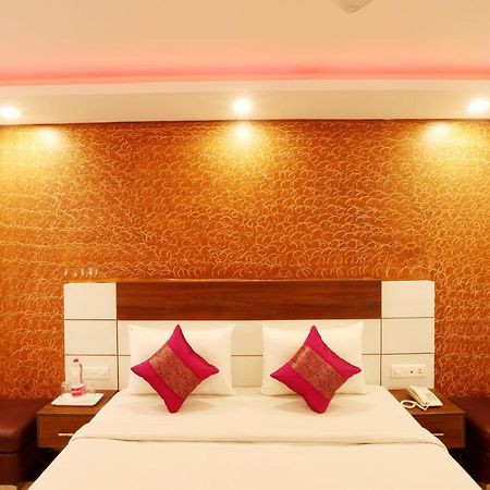 Hotel Classic New Delhi Ngoại thất bức ảnh