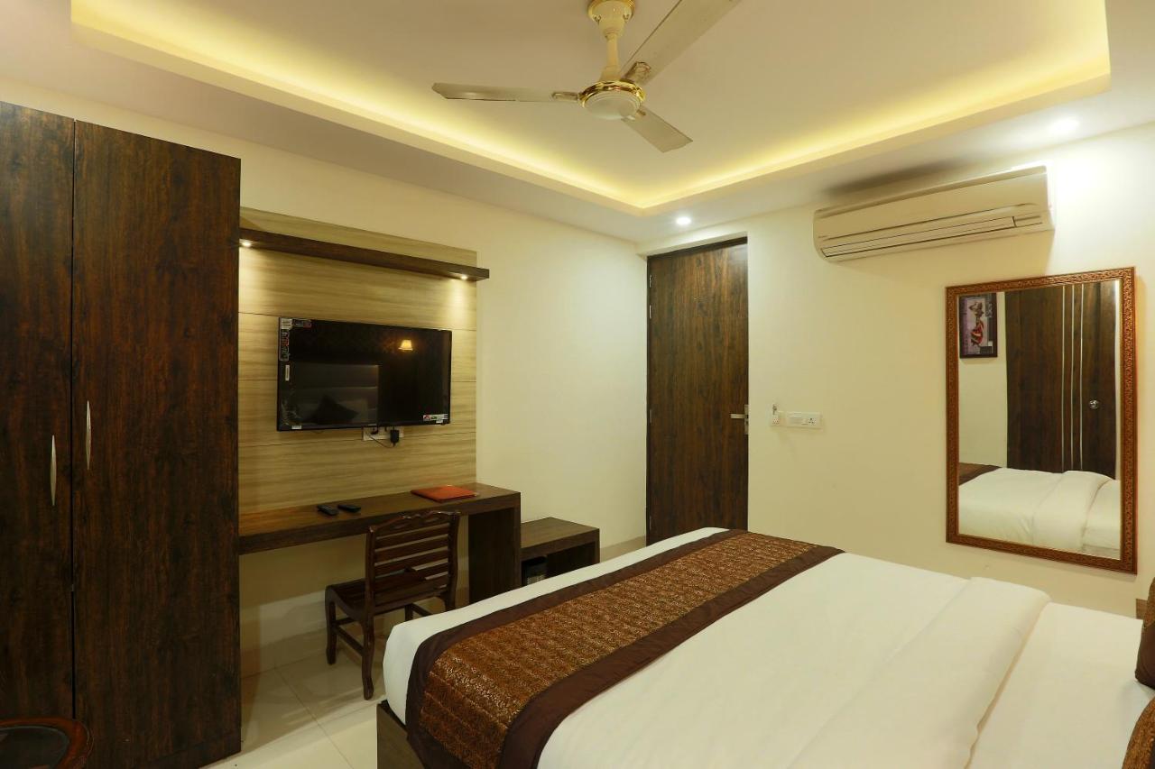Hotel Classic New Delhi Ngoại thất bức ảnh