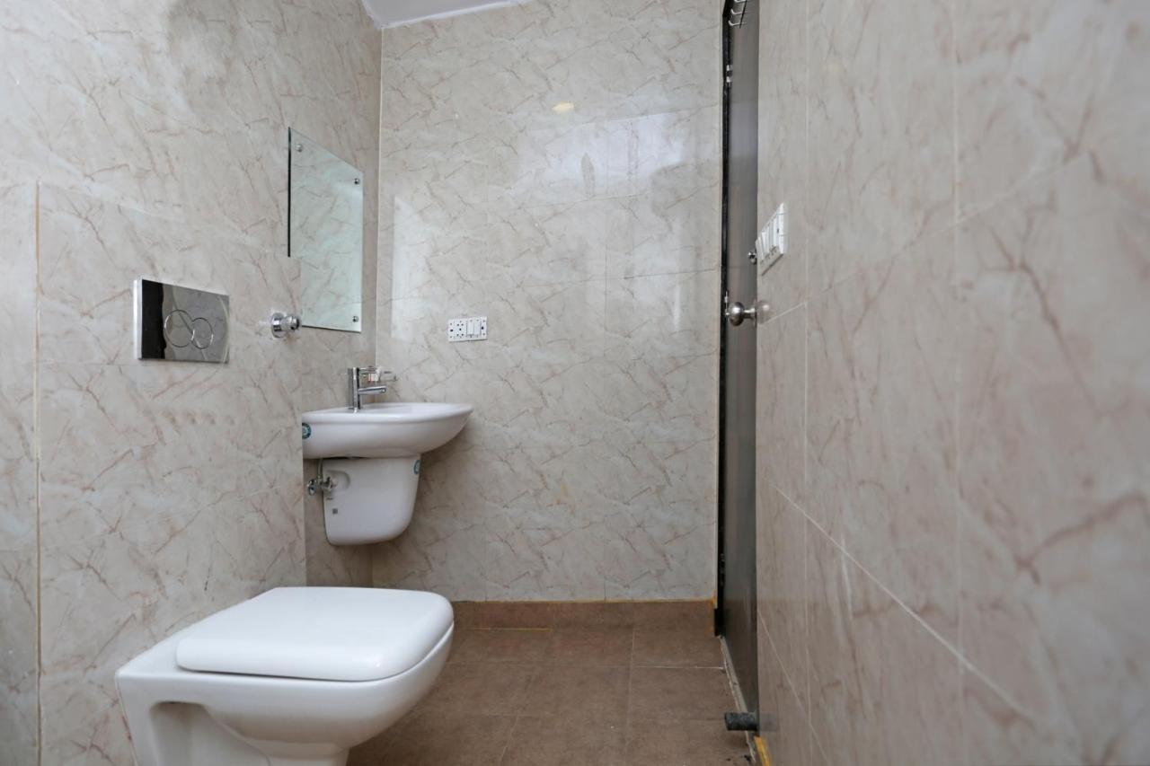 Hotel Classic New Delhi Ngoại thất bức ảnh